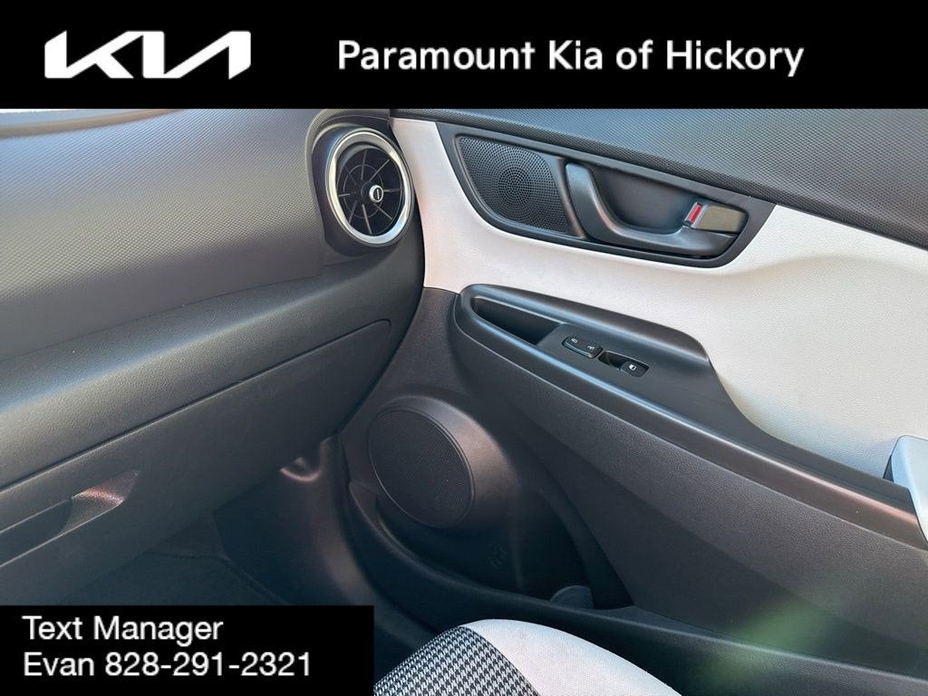 2023 Hyundai Kona SE