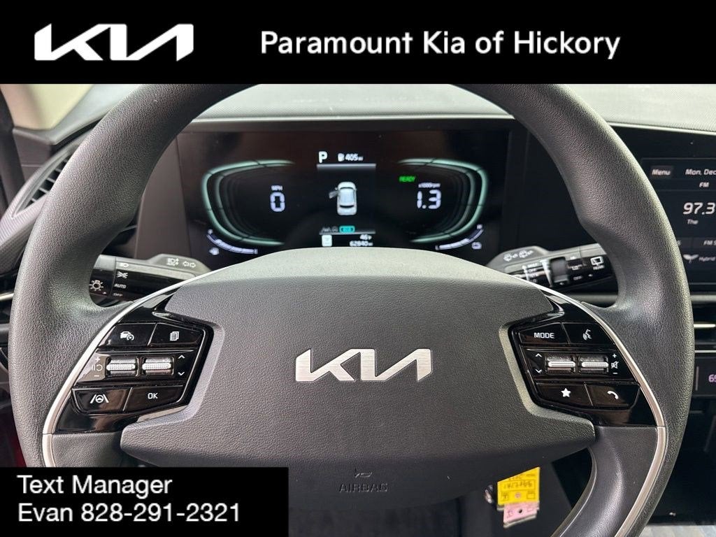 2023 Kia Niro LX