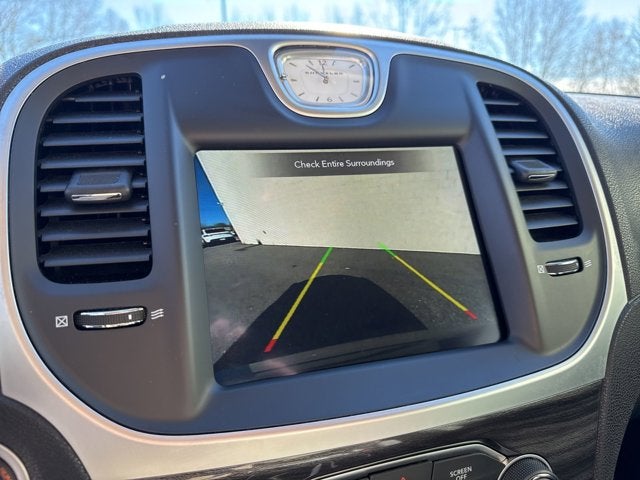 2022 Chrysler 300 Touring L