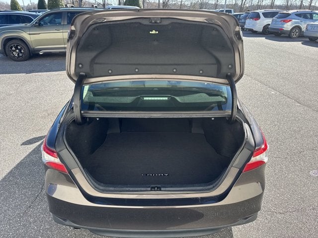 2018 Toyota Camry Hybrid LE