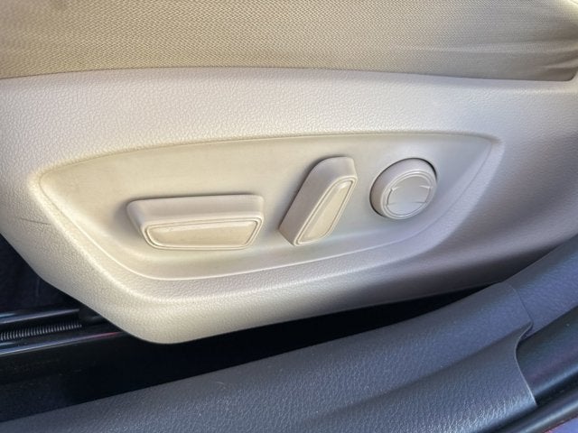 2018 Toyota Camry Hybrid LE