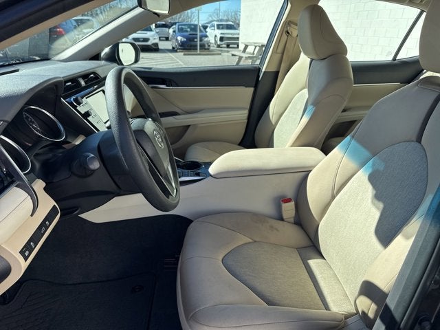 2018 Toyota Camry Hybrid LE