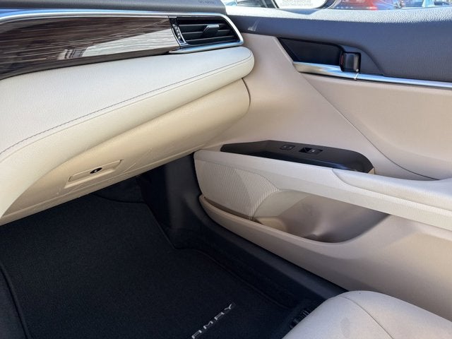 2018 Toyota Camry Hybrid LE