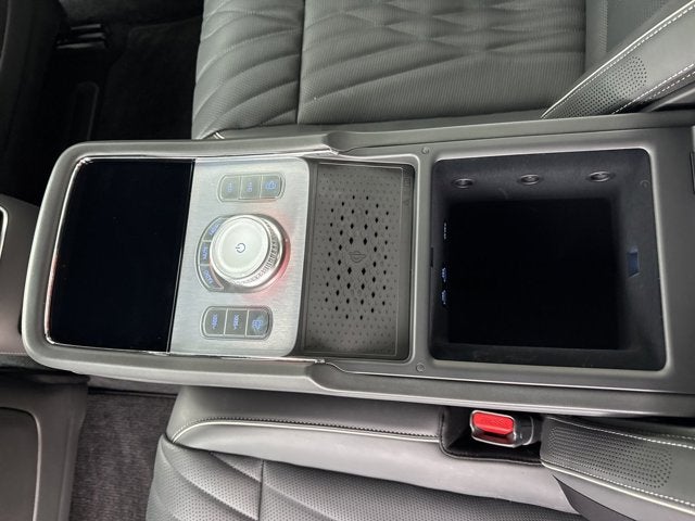 2025 Genesis G90 e-SC