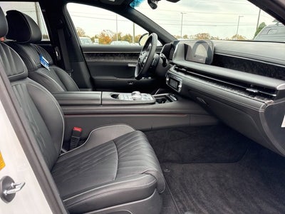 2025 Genesis G90 e-SC