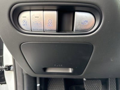 2025 Genesis G90 e-SC