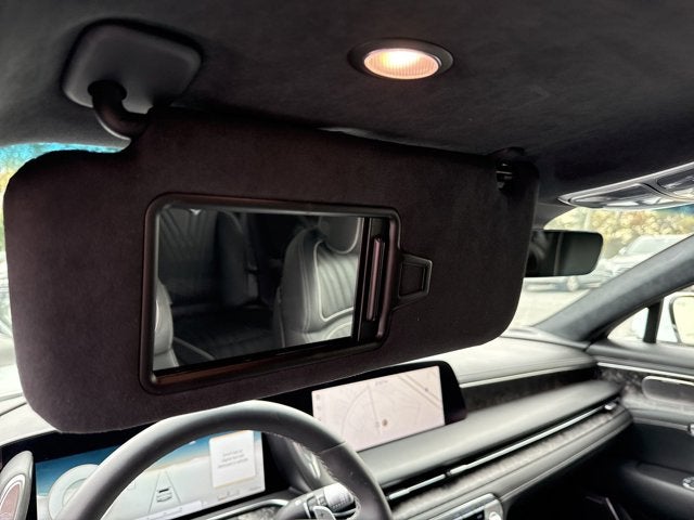 2025 Genesis G90 e-SC