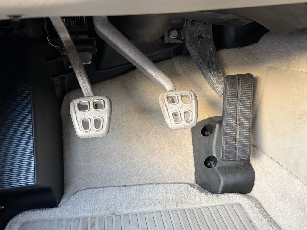 2003 Chevrolet Corvette Base