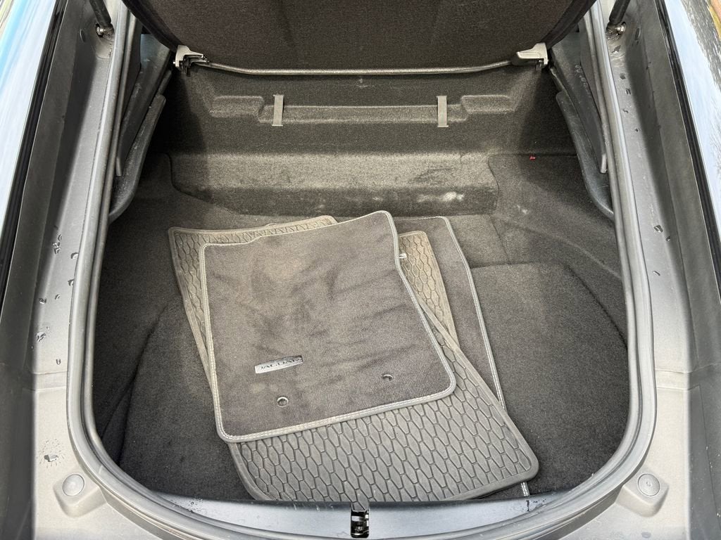 2023 Jaguar F-TYPE R-Dynamic