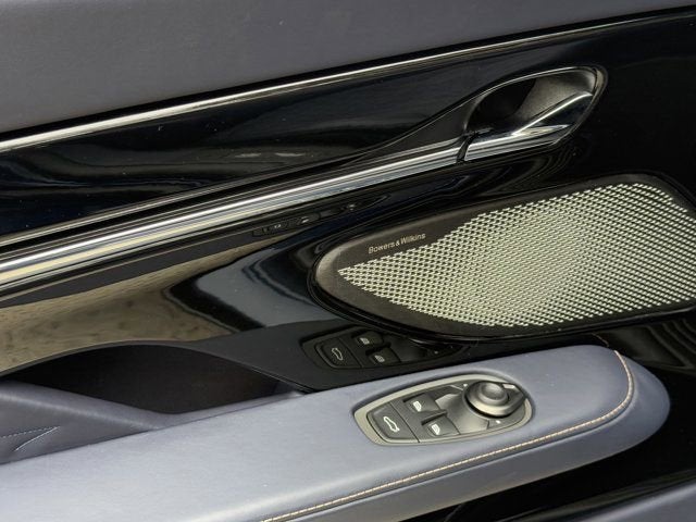 2025 Aston Martin DB12 Volante