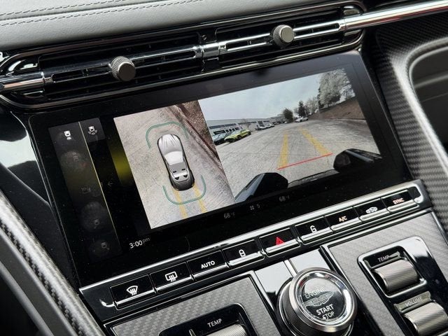 2025 Aston Martin DB12 Volante