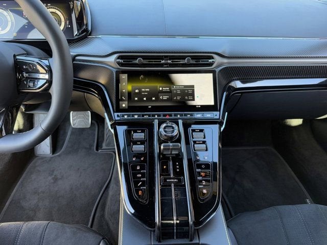 2025 Aston Martin Vantage Base