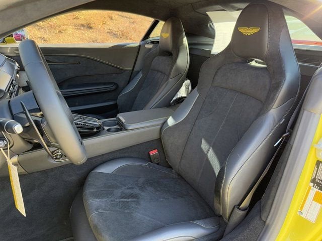 2025 Aston Martin Vantage Base