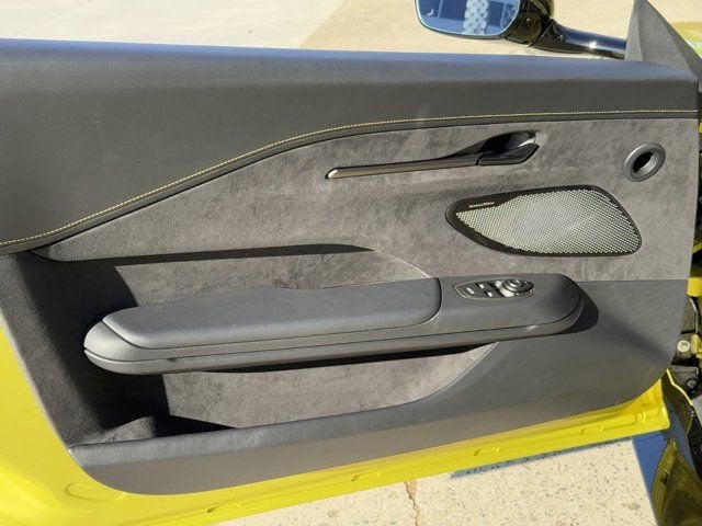 2025 Aston Martin Vantage Base