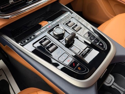 2026 Aston Martin DBX 707