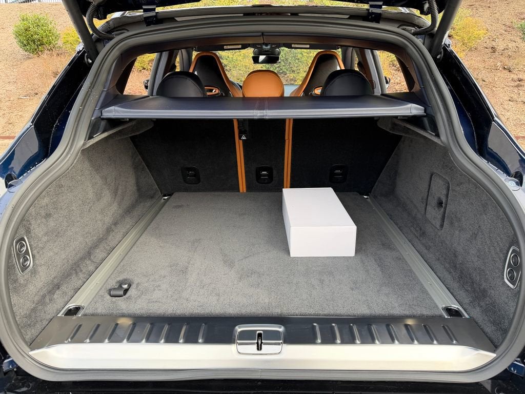 2026 Aston Martin DBX 707