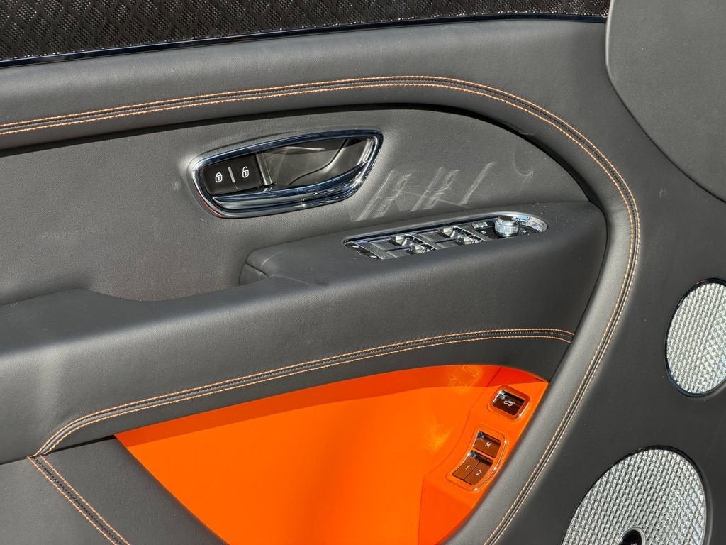 2025 Bentley Bentayga Base