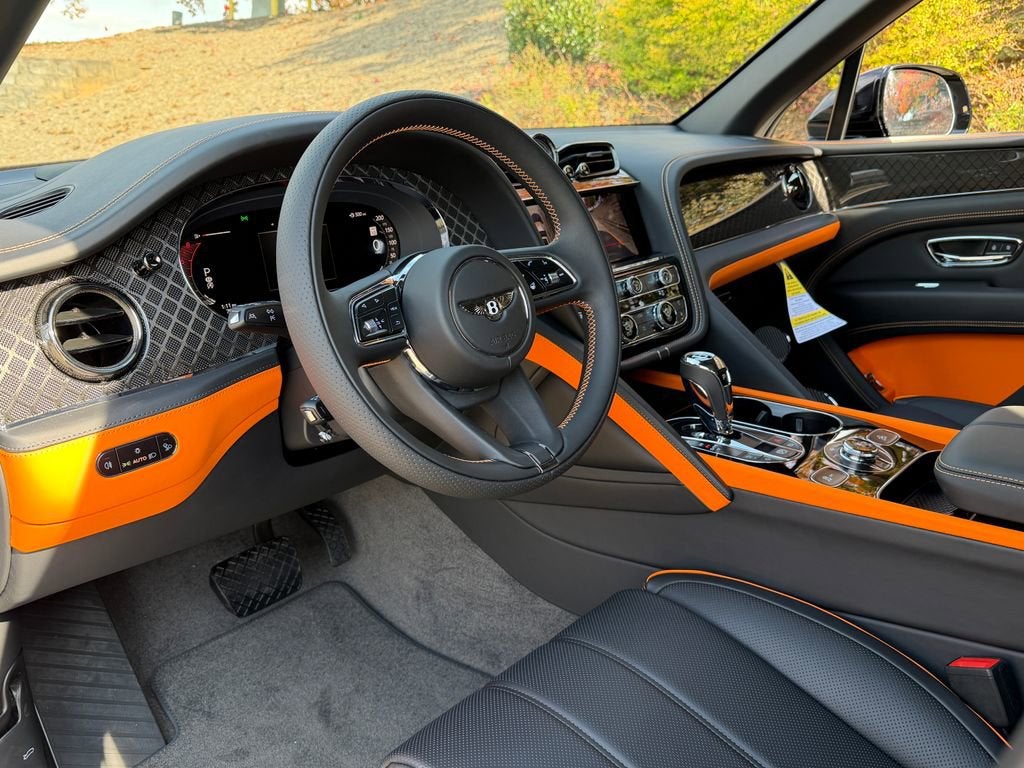 2025 Bentley Bentayga Base