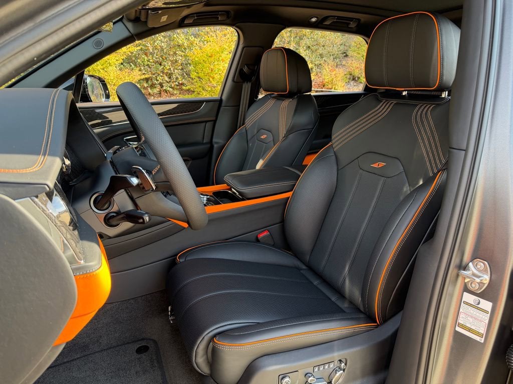 2025 Bentley Bentayga Base