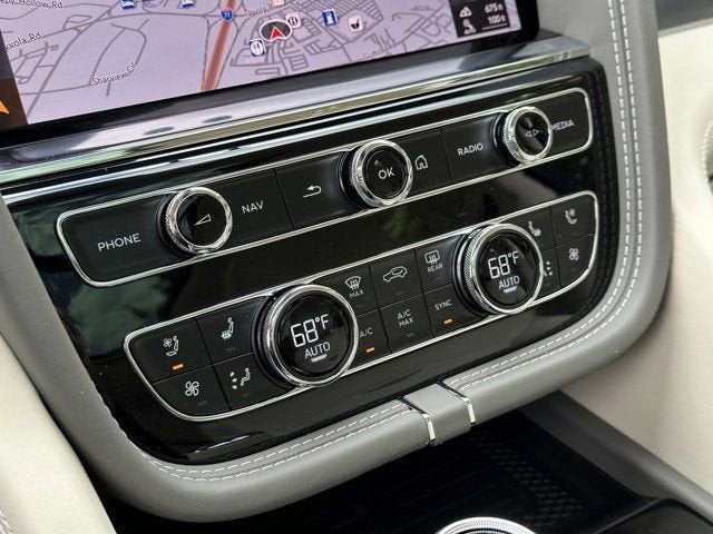 2024 Bentley Bentayga EWB A