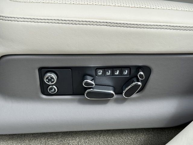 2024 Bentley Bentayga EWB A