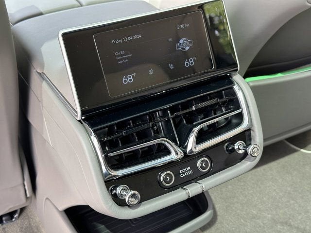 2024 Bentley Bentayga EWB A