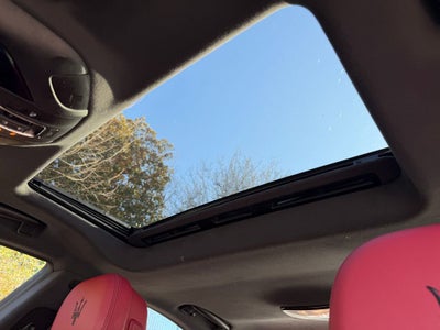 2022 Maserati Ghibli Modena Q4