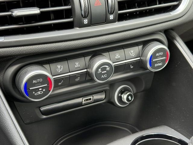 2025 Alfa Romeo Giulia Veloce