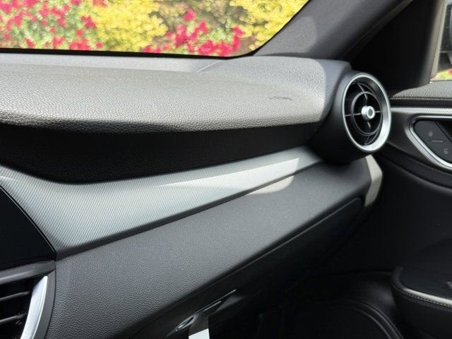 2025 Alfa Romeo Giulia Veloce