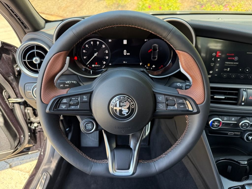 2025 Alfa Romeo Giulia Intensa