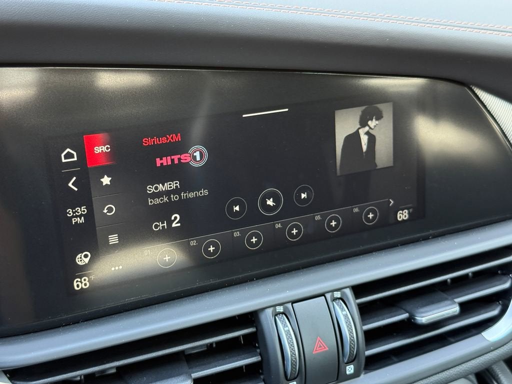 2025 Alfa Romeo Giulia Intensa