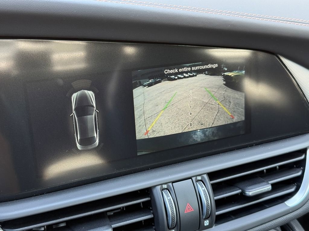 2025 Alfa Romeo Giulia Intensa