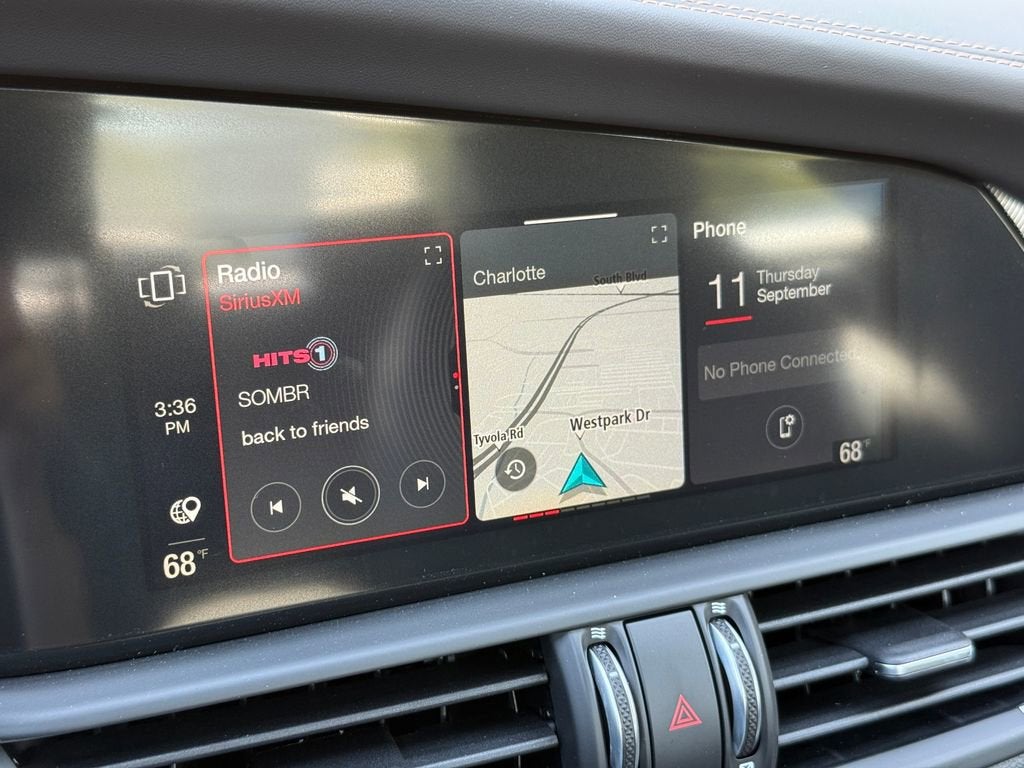 2025 Alfa Romeo Giulia Intensa