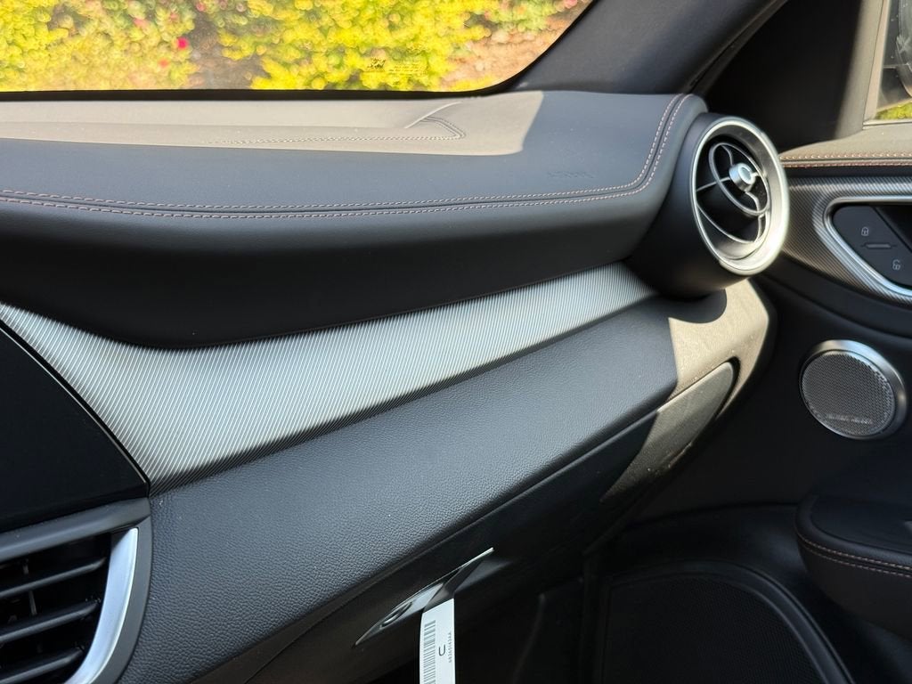 2025 Alfa Romeo Giulia Intensa