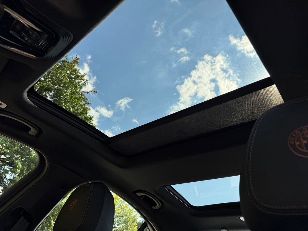 2025 Alfa Romeo Giulia Intensa