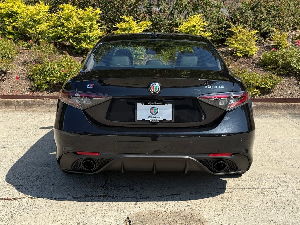 2025 Alfa Romeo Giulia Intensa
