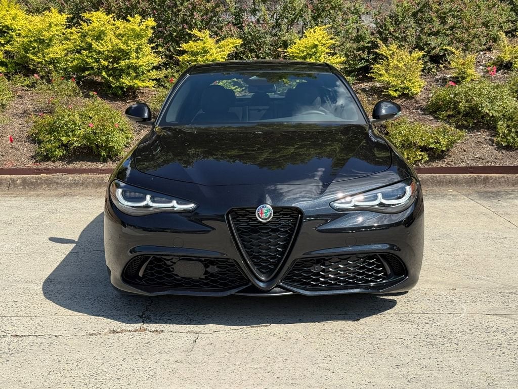 2025 Alfa Romeo Giulia Intensa