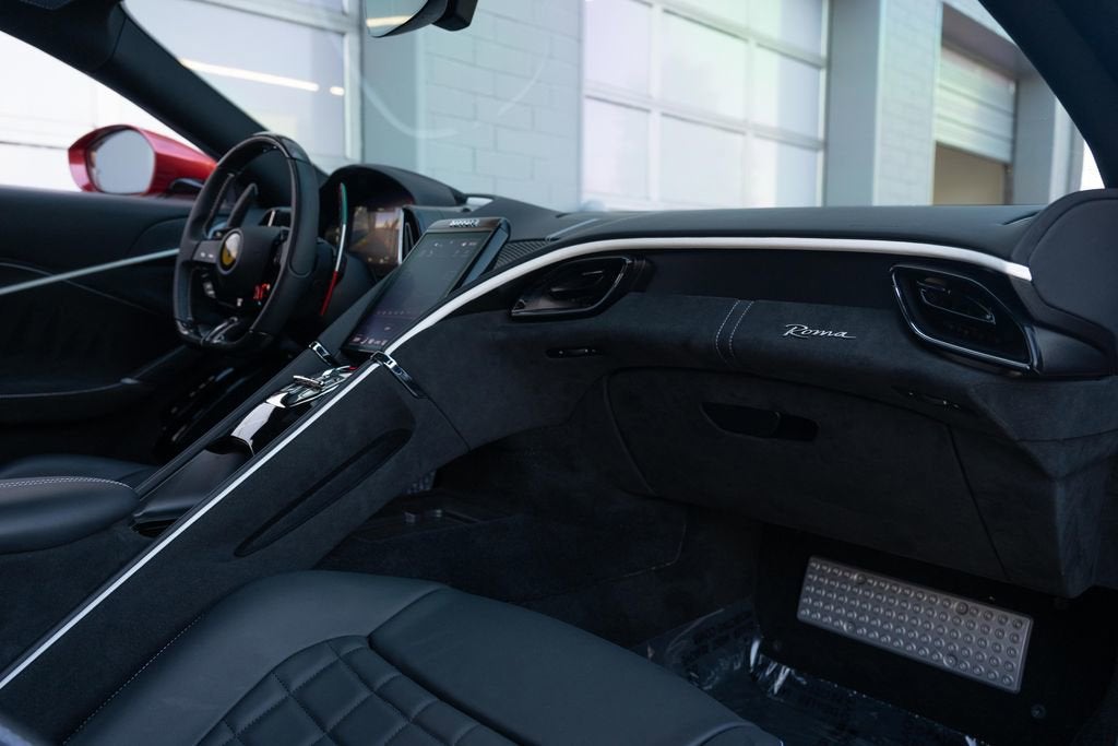 2024 Ferrari Roma Base