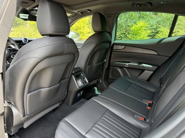 2025 Maserati Grecale Base