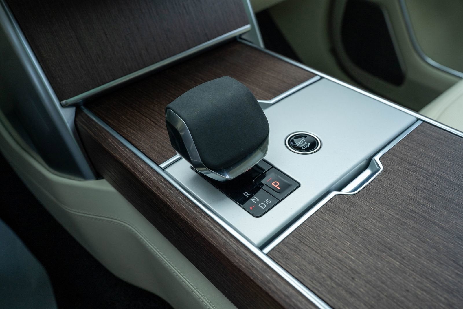 2024 Land Rover Range Rover Autobiography