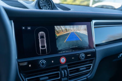 2022 Porsche Macan Base