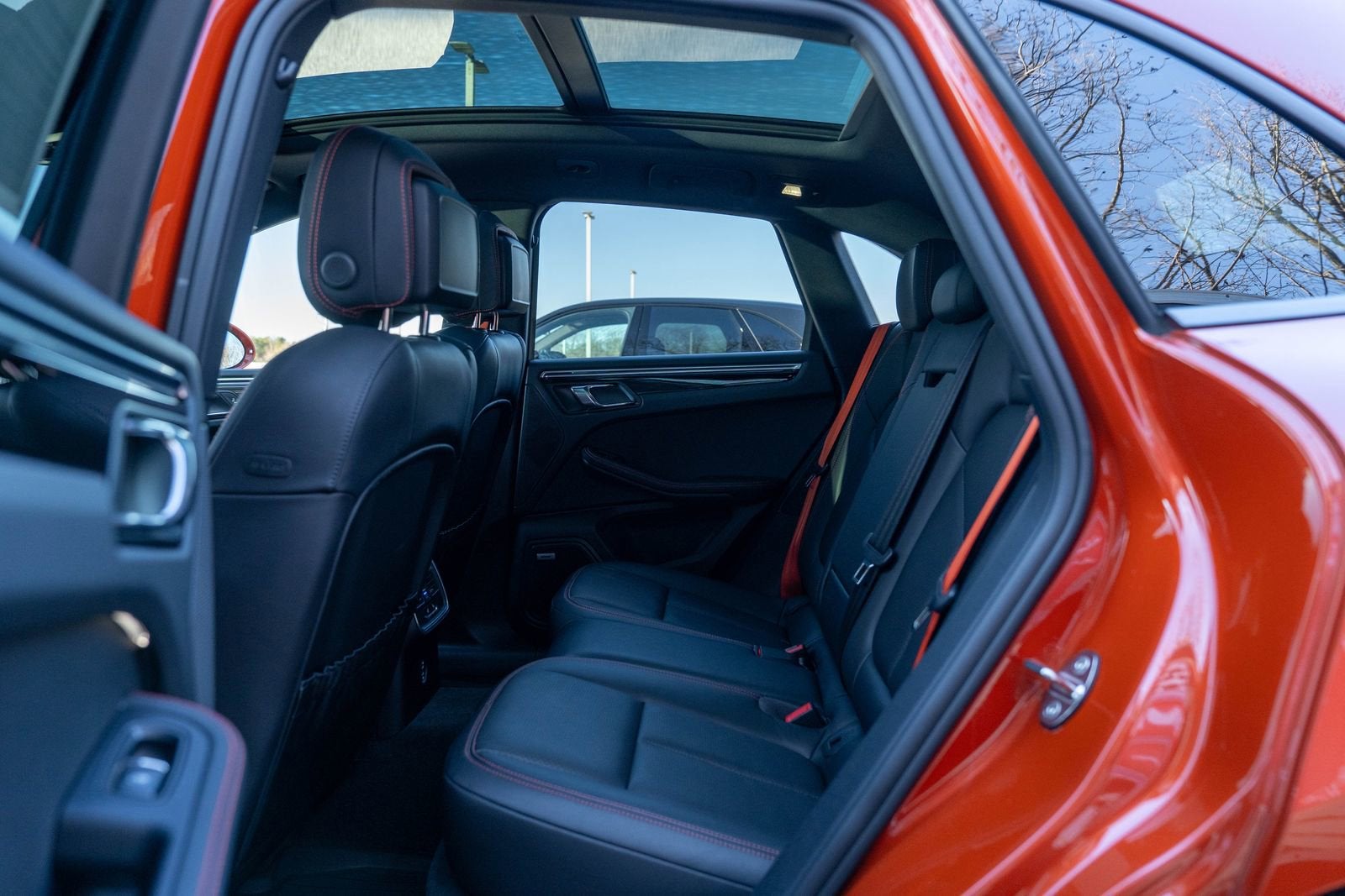 2022 Porsche Macan Base