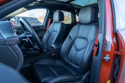 2022 Porsche Macan Base