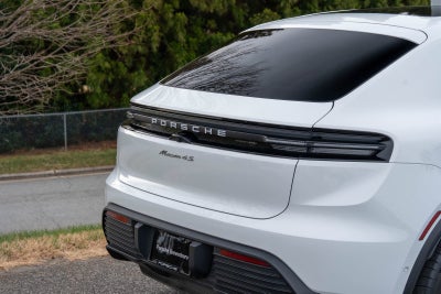 2025 Porsche Macan Electric 4S