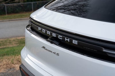 2025 Porsche Macan Electric 4S
