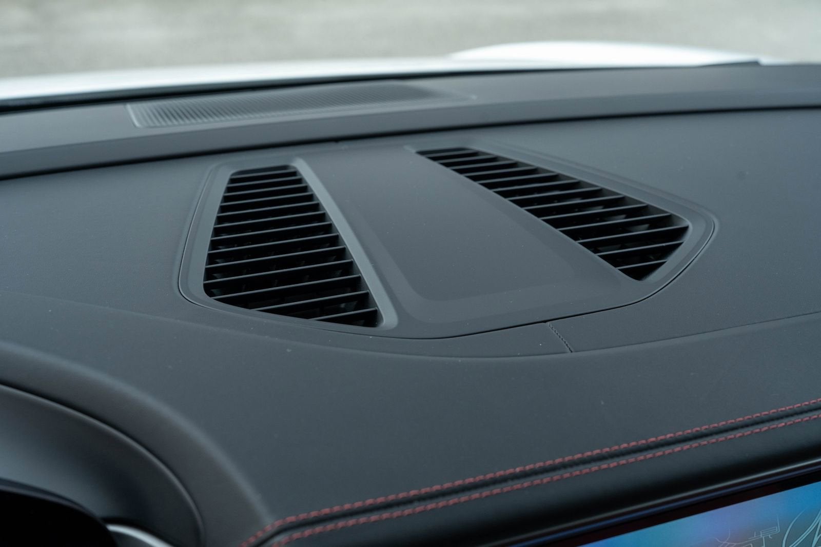 2025 Porsche Macan Electric 4S