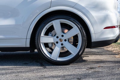 2023 Porsche Cayenne Turbo