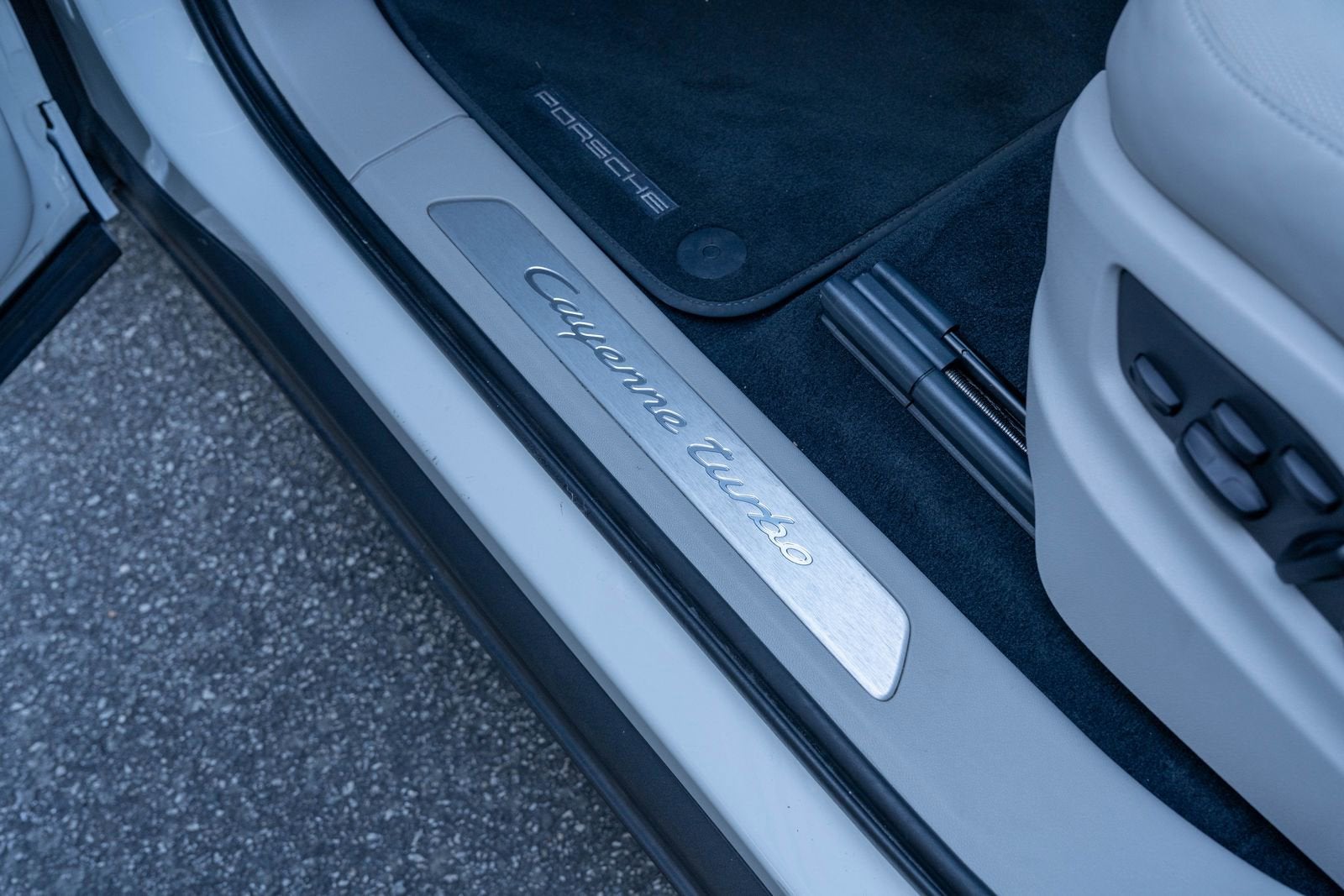 2023 Porsche Cayenne Turbo