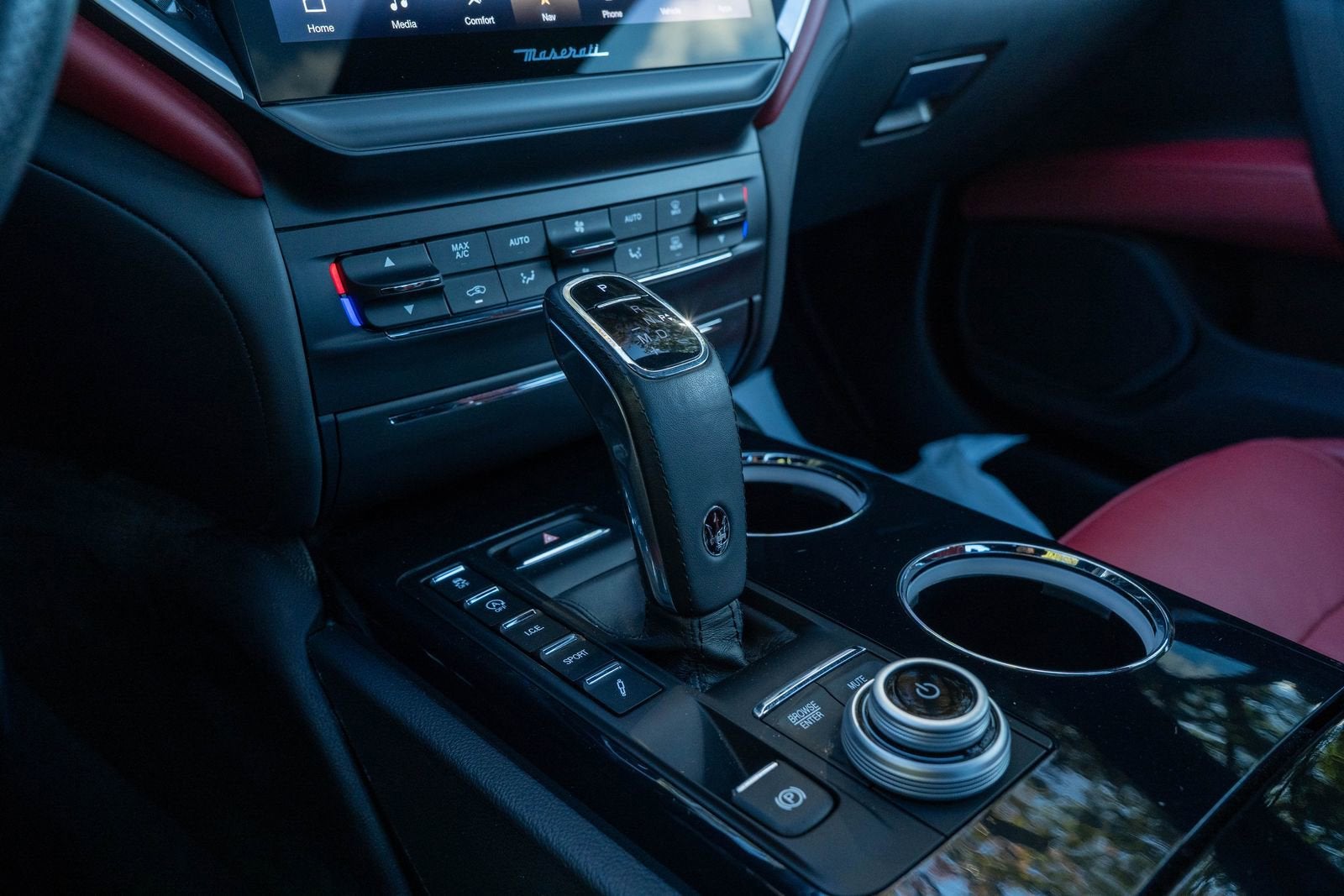 2022 Maserati Ghibli Modena Q4