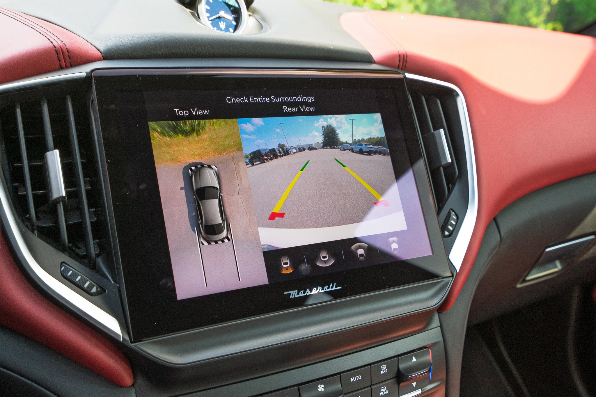 2022 Maserati Ghibli Modena Q4